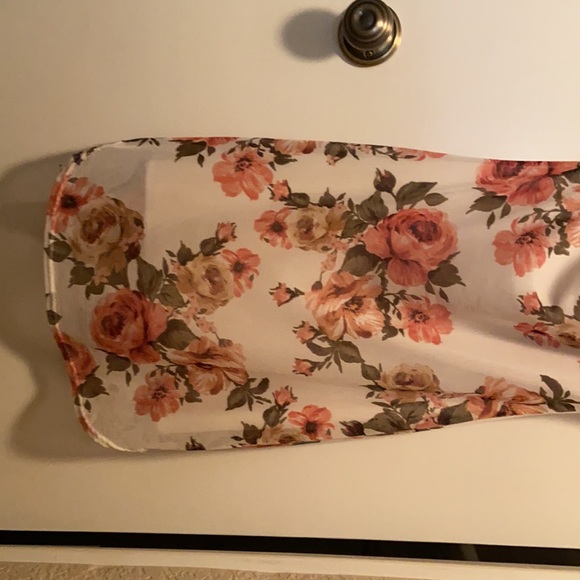 cute soft floral dress - Picture 3 of 5